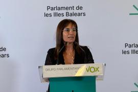 Denuncien la portaveu de Vox al Parlament per apologia del franquisme