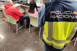 Tres detenguts per explotar estrangers com a repartidors a Mallorca a tres euros l'hora