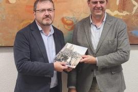 L’Obra Cultural Balear presenta al Govern la seva proposta de 50 mesures per a la sostenibilitat lingüística i cultural