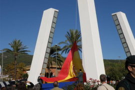 La Fundación Circulo Balear ha sol•licitat a l'Ajuntament de Calvià que restitueixi la bandera espanyola de Palmanova. 