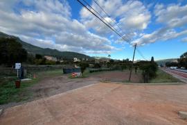 Can Tinet, buit a l’espera de resoldre el concurs.