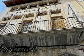 SOLLER. EDIFICIOS. Aturada la recuperaciÃ³ de lâantic cinema Fantasio. futur de lâedifici no estÃ clar, mentre la teulada c