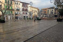 Estampa de la plaça.