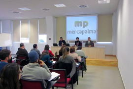 La regidora de Sanitat i Consum, Antònia Martín, ha assistit a aquesta jornada on s’ha aprofitat per presentar la nova marca de Mercapalma ‘Mercaimpuls’.