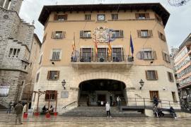 El PSOE denuncia el pagament de 5.000 euros per a telèfons mòbils