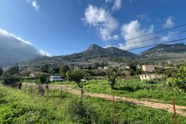 Comencen a netejar l'aparcament de Can Tinet