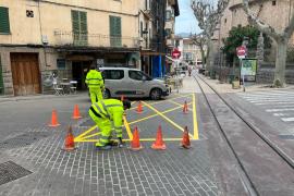 Prohibit aturar-se a les vies del tramvia