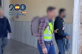 Estafen més de 42.000 euros a una formatgeria de Maó