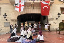 Els caparrots ensenyen la història de les Valentes Dones