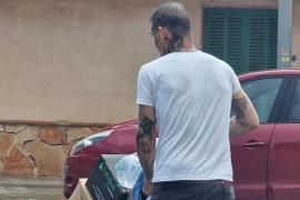 Alerta a Campos per un repartidor de begudes amb tatuatges nazis