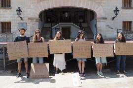 Acció que realitzà dissabte el Moviment Jove de Sóller.