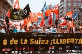 Mobilització a Palma en solidaritat amb les sis sindicalistes de La Suïssa empresonades