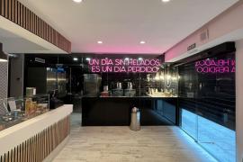 Una veïna de Gràcia denuncia l'agressió lingüística que va partir a la gelateria Dellaostia