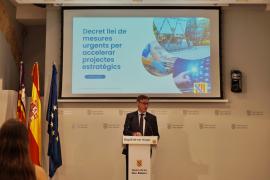 El Govern aprova el decret per a accelerar projectes i estableix moratòria a parcs fotovoltaics en rústic