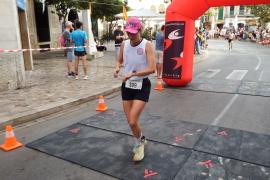 La sollerica Victòria Albelda, a la meta com a segona classificada femenina. FOTO M.A.C