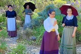 Imatge d’arxiu d’una representació al municipi de la vestimenta utilitzada al segle XIX.