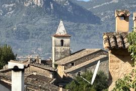 Els residents de Biniaraix senten des d’aquesta setmana les hores a través de la campana.