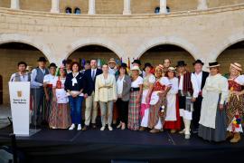 El Govern celebra la Trobada de Cases i Centres Regionals amb música, dansa i gastronomia