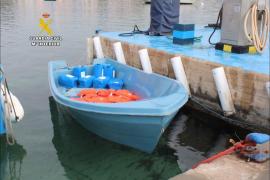 Un creuer rescata 19 migrants a 20 milles de Cabrera i els trasllada al port de Barcelona