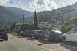Queixes veïnals per cotxes de lloguer aparcats al carril bici