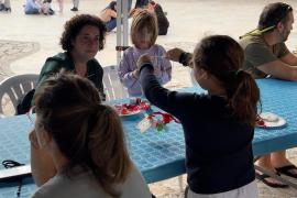 El taller de Rosaris Ensucrats ha estat tot un èxit de participació.