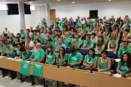 L'Assemblea de docents demana al Govern «més participació, acabar amb la sobresaturació i preservar el català».