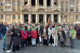 El grup davant Sant Pere del Vaticà.