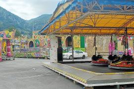 SOLLER - Ya estÃÂ¡n en marcha las atracciones en
la plaza Teixidores.