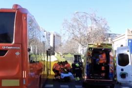 Un bus del TIB atropella una ciclista a la plaça d’Espanya de Palma