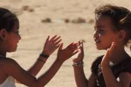 Crida per a trobar famílies menorquines disposades a participar en el programa humanitari 'Vacances en Pau 2026'