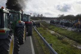 Les tractorades contra la PAC i el Mercosur s'han estès arreu de l'Estat espanyol i Europa.