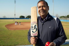 Robert Masih i Nahar, originari de l'Índia i vicepresident la Federació Catalana de Críquet.