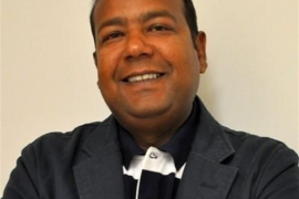 Robert Masih el senador indi que accepta el jurament «fins a la República catalana».