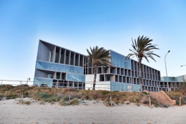 El Govern concursa llocs de feina al Palau de Congressos sense el requisit de català.