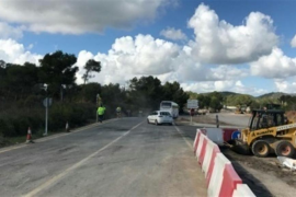 Reobren la carretera Felanitx-Portocolom després d’haver estat tallada per obres.