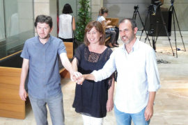 Alberto Jarabo, Francina Armengol i Biel Barceló durant les negociacions per formar el Govern de les Balears. 