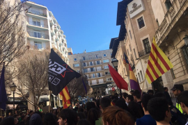 Manifestació davant la delegació del Govern espanyol.