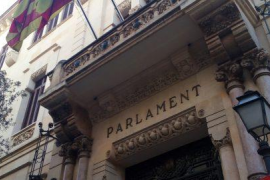 ER encoratja les institucions a posicionar-se de forma clara i contundent contra la negativa de l'Estat als vols entre illes