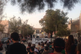 Un centenar i mig de persones han assistit aquest dissabte horabaixa a l'acte celebrat al passeig del Born del Molinar.