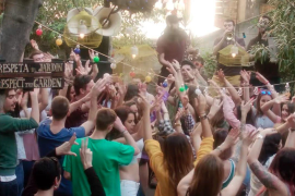 Txarango – Una lluna a l'aigua (Videoclip Oficial)