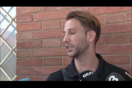 Un Mosso d'Esquadra va ser denunciat per parlar en català a un vigilant a l'aeroport de Girona