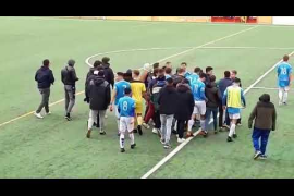 Salutacions nazis d'aficionats de l'equip de futbol Platges de Calvià